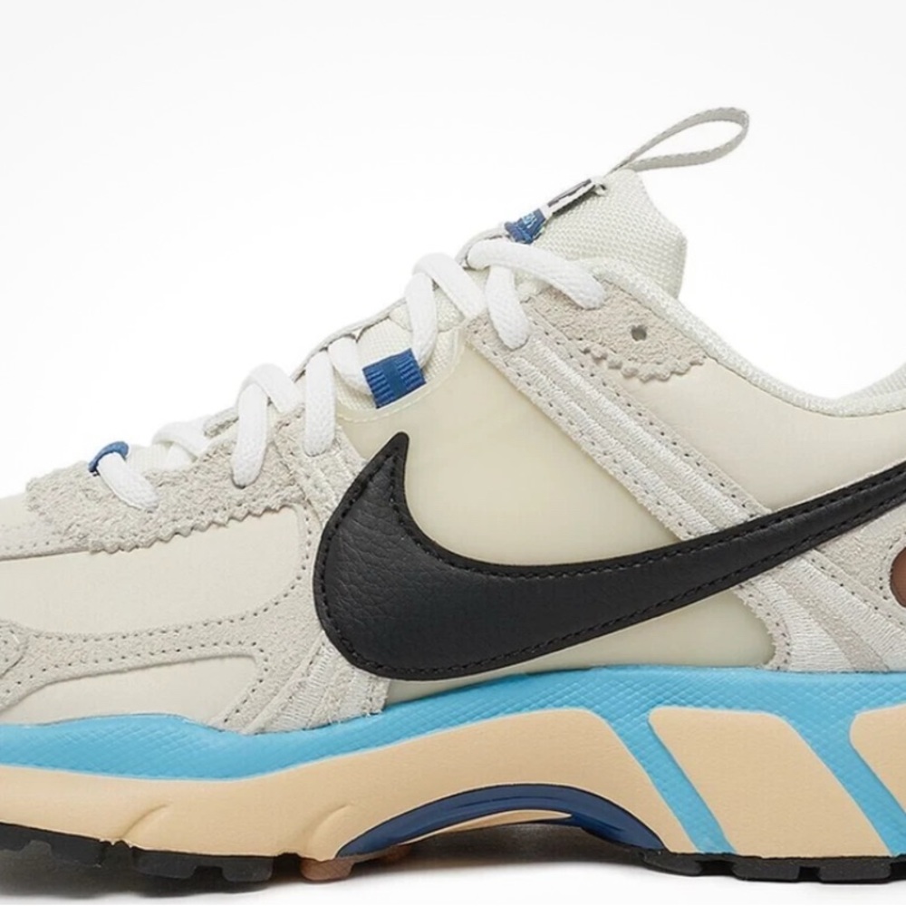 Nike Cream and Blue Athletic Shoes